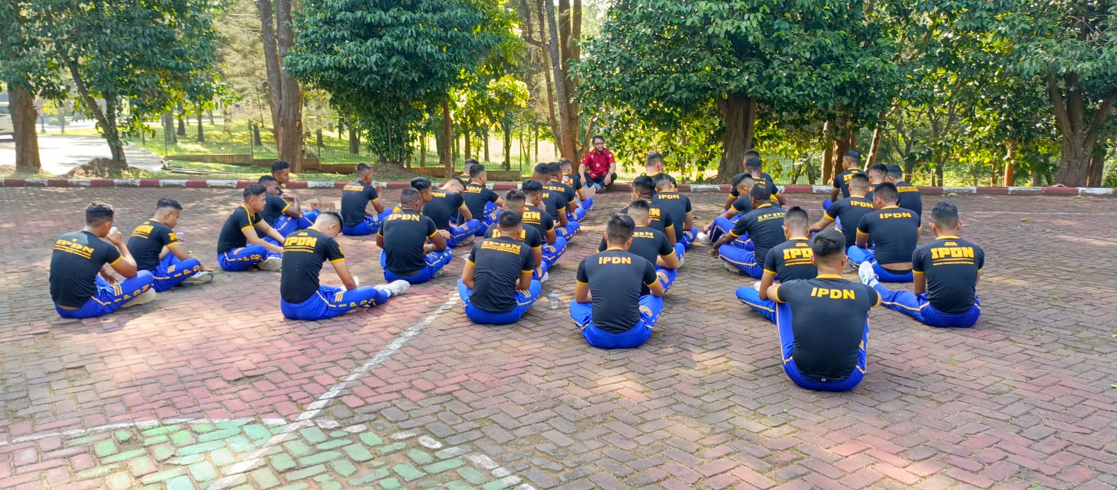 PROGRAM BIMBINGAN KELOMPOK BAGI SATUAN PRAJA UTAMA